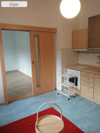 Pronájem bytu 1+1, Velké Březno - Valtířov, 33 m2