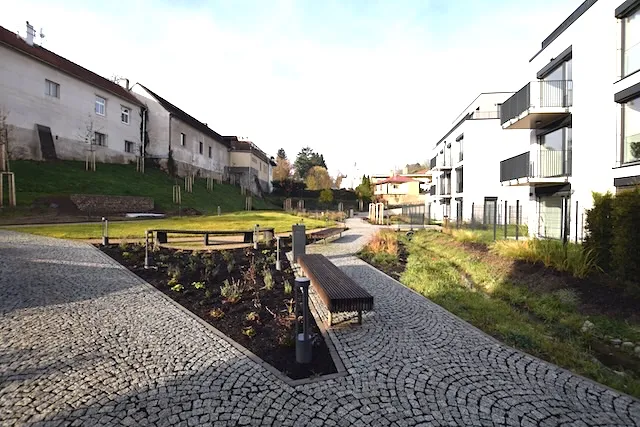 Pronájem bytu 1+kk, Praha - Lysolaje, Lysolajské údolí, 30 m2