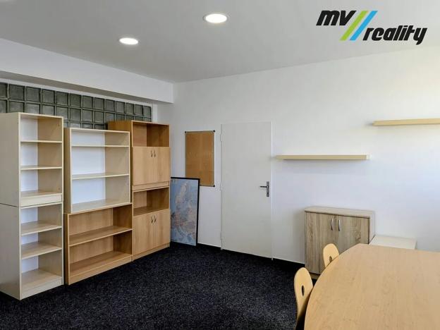 Pronájem kanceláře, Lysá nad Labem, Poděbradova, 23 m2