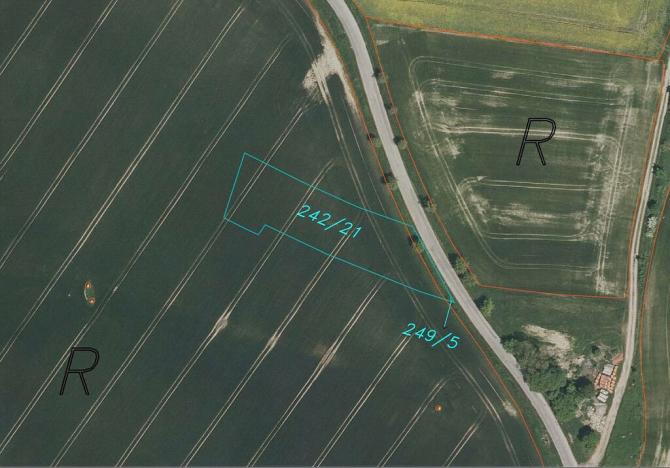 Prodej pole, Dříteň, 2330 m2