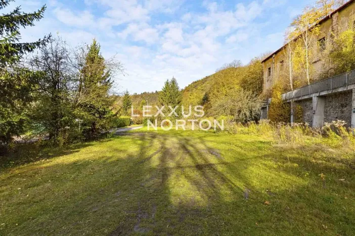 Prodej pozemku pro bydlení, Praha - Troja, V Podhoří, 1763 m2