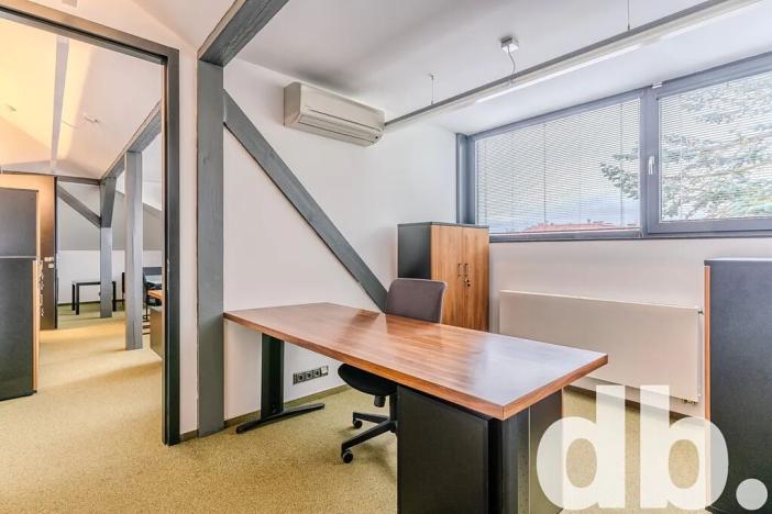 Pronájem kanceláře, Cheb, 26. dubna, 190 m2