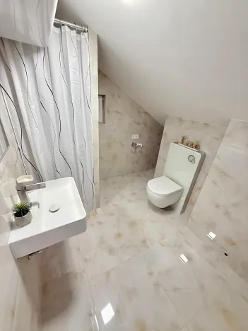 Prodej atypického bytu, Praha - Vršovice, Žitomírská, 92 m2