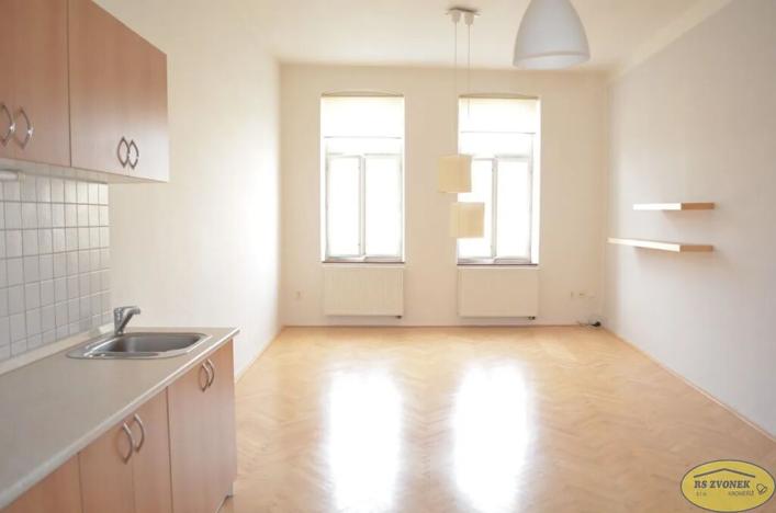 Pronájem bytu 2+kk, Šternberk, Hlavní náměstí, 71 m2