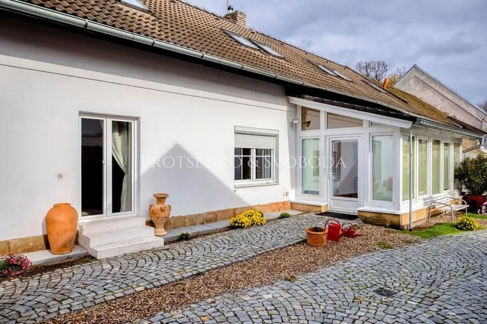 Prodej ubytování, Pardubice, Žižkova, 250 m2