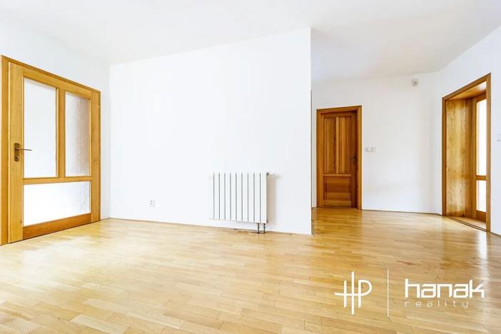Prodej rodinného domu, Hněvotín, 240 m2