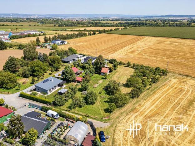 Prodej pozemku pro bydlení, Kožušany-Tážaly, 843 m2