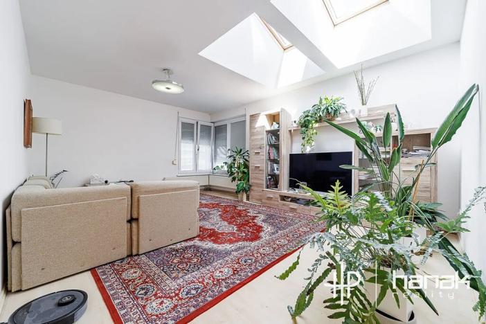 Prodej výrobních prostor, Dolany, 900 m2