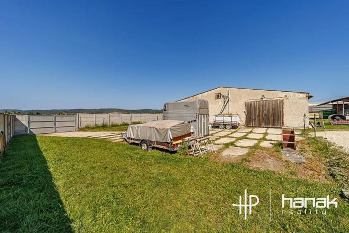Prodej výrobních prostor, Dolany, 900 m2