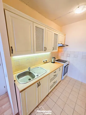 Pronájem bytu 2+kk, Praha - Háje, Mendelova, 42 m2