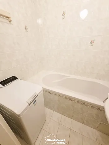 Pronájem bytu 2+kk, Praha - Háje, Mendelova, 42 m2