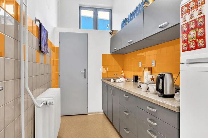 Pronájem kanceláře, Plzeň, Hřbitovní, 378 m2