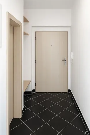 Pronájem bytu 1+kk, Praha - Horní Měcholupy, Hornoměcholupská, 37 m2