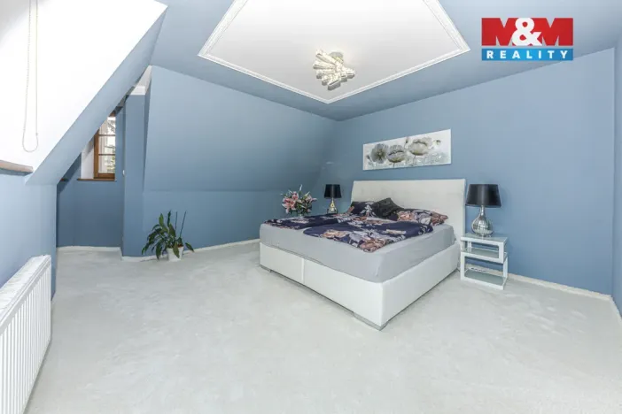 Prodej rodinného domu, Praha - Horní Počernice, Dobrošovská, 295 m2