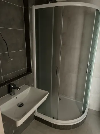 Pronájem bytu 1+kk, Pardubice, Pod Vinicí, 38 m2