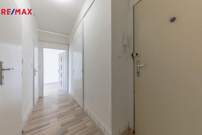 Pronájem bytu 1+1, Praha - Nusle, K podjezdu, 35 m2