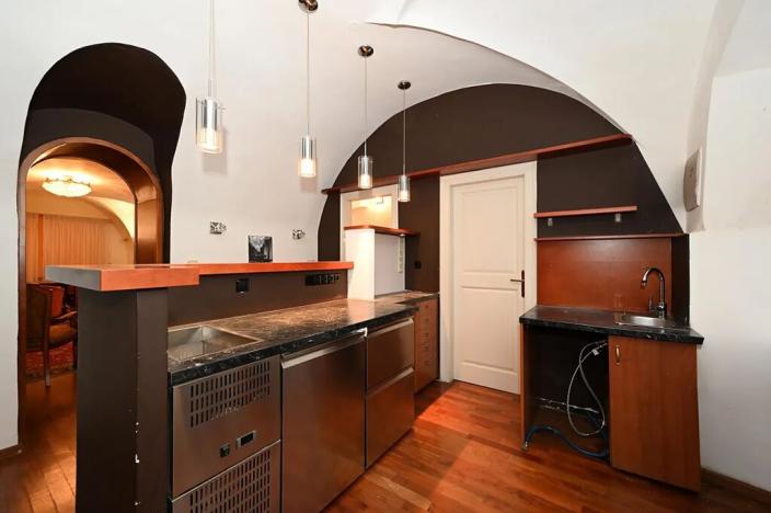 Pronájem restaurace, Praha - Malá Strana, Maltézské náměstí, 89 m2