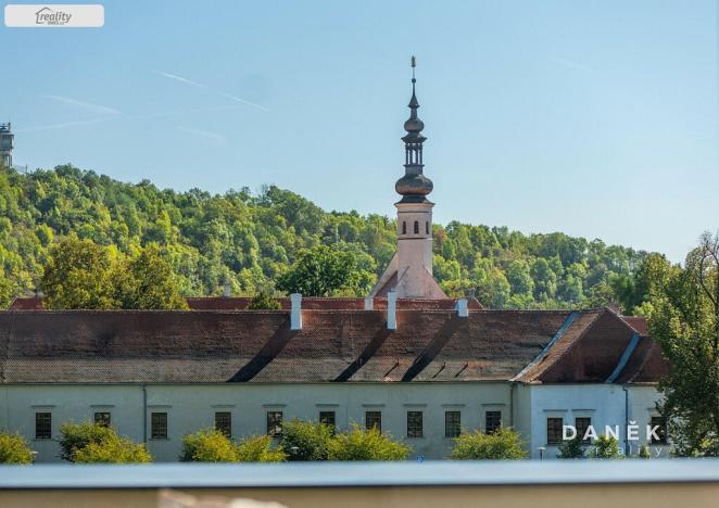 Prodej bytu 3+kk, Oslavany, náměstí 13. prosince, 76 m2