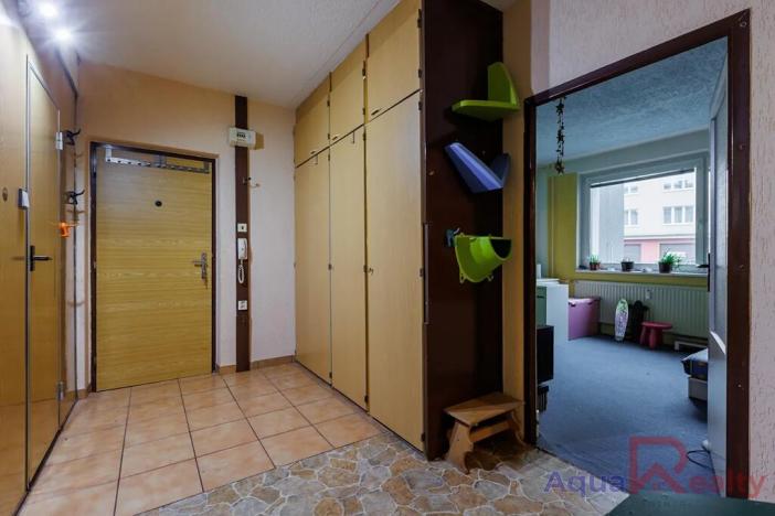 Prodej bytu 3+1, Loket, Sportovní, 72 m2