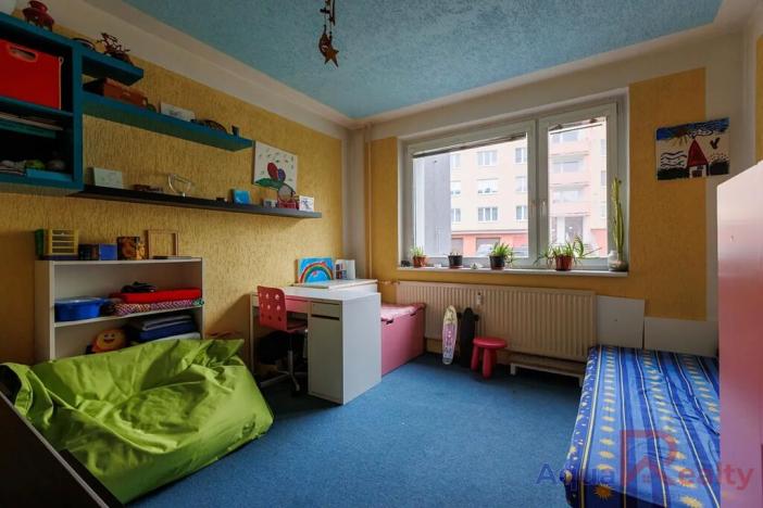 Prodej bytu 3+1, Loket, Sportovní, 72 m2