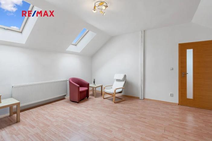 Prodej rodinného domu, Kounice, 192 m2