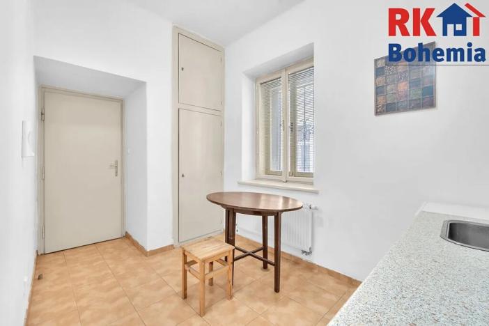 Prodej obchodního prostoru, Mnichovo Hradiště, Masarykovo náměstí, 300 m2