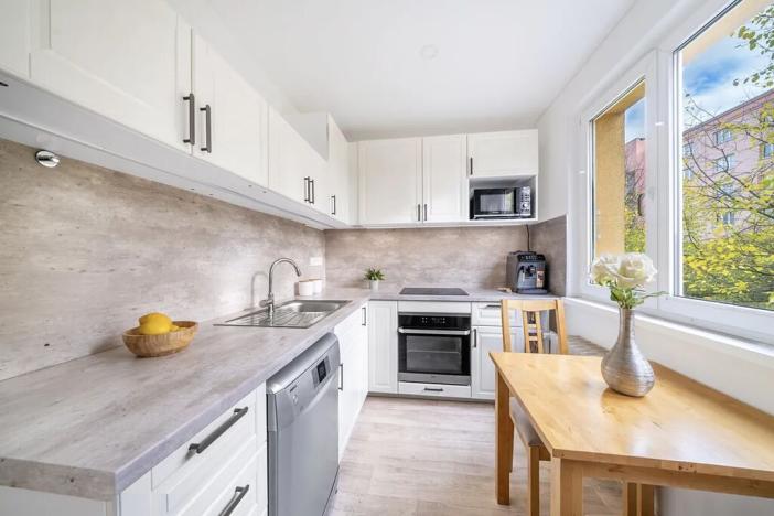 Prodej bytu 2+1, Praha - Vokovice, Syrská, 52 m2