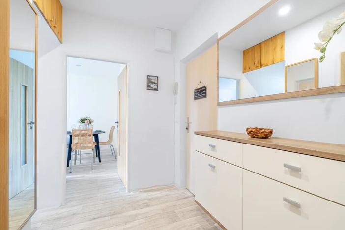 Prodej bytu 2+1, Praha - Vokovice, Syrská, 52 m2