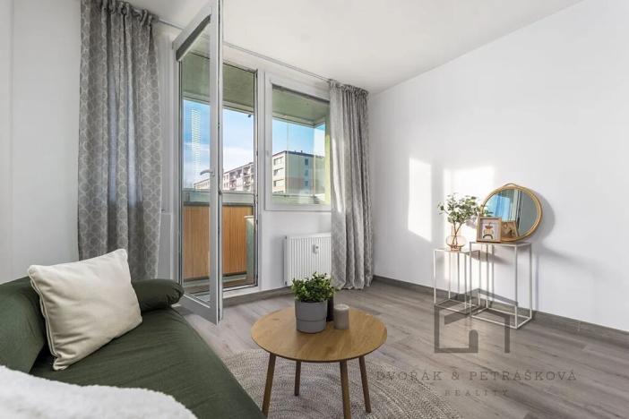 Pronájem bytu 1+1, Praha - Záběhlice, Jabloňová, 33 m2