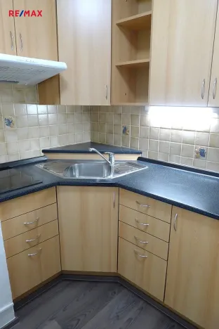 Pronájem bytu 2+kk, Praha - Řepy, Makovského, 40 m2