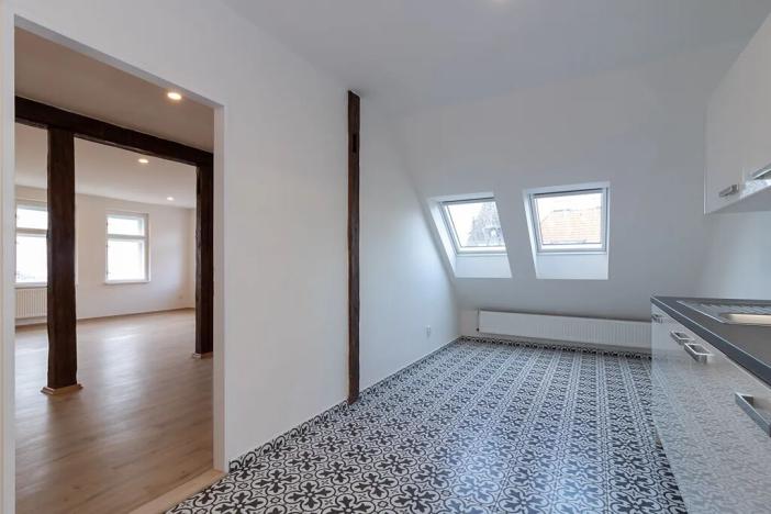 Pronájem atypického bytu, Praha, Na Švihance, 224 m2