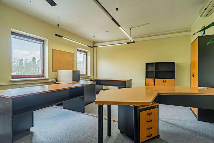 Prodej kanceláře, Třinec, 2388 m2