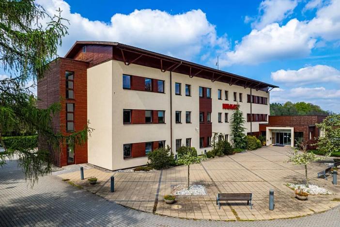 Prodej kanceláře, Třinec, 2388 m2