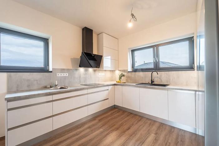 Prodej rodinného domu, Kornatice, 270 m2