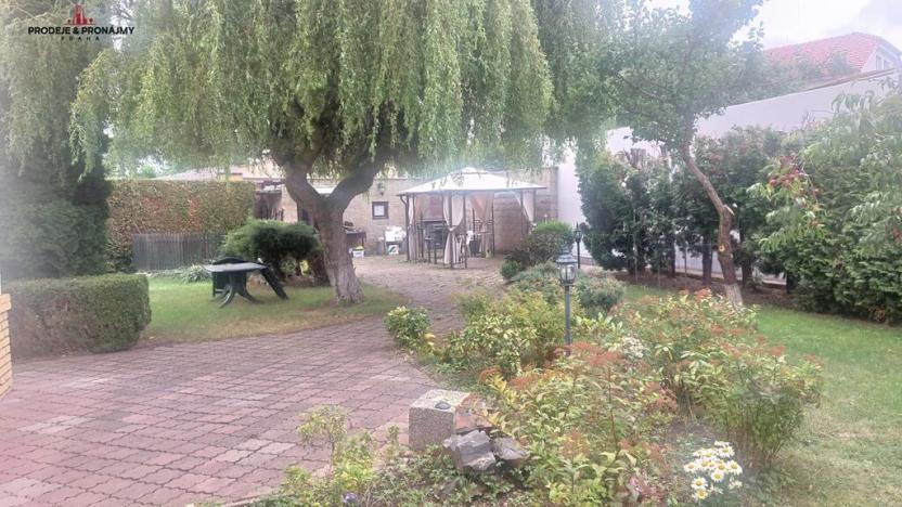 Prodej vily, Praha - Suchdol, 243 m2