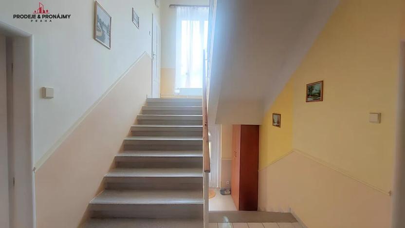 Prodej vily, Praha - Suchdol, 243 m2