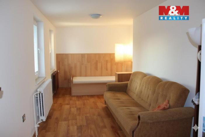 Prodej komerční nemovitosti, Libiš, 300 m2