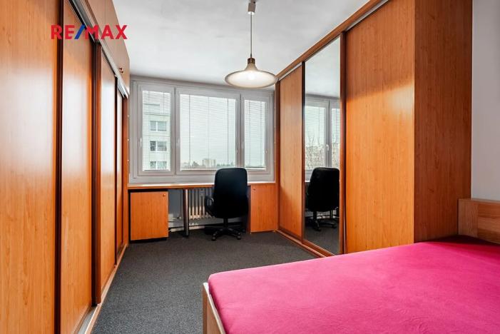 Prodej bytu 3+1, Praha - Horní Počernice, Komárovská, 67 m2