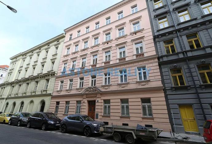 Prodej bytu 1+1, Praha - Smíchov, Tomáškova, 33 m2