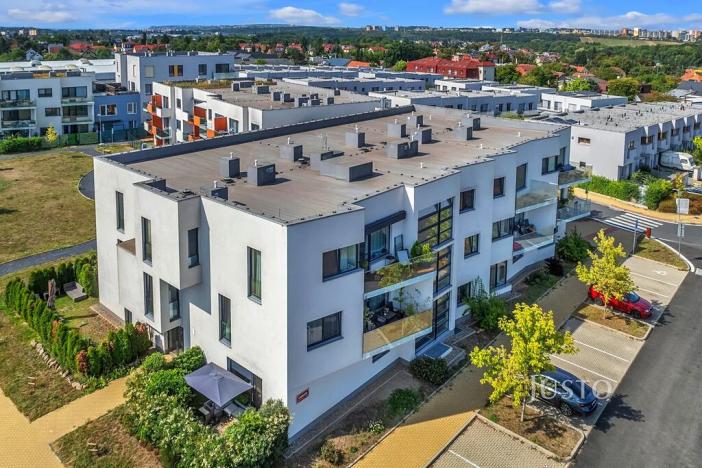 Prodej bytu 2+kk, Praha - Dolní Počernice, U konečné, 61 m2