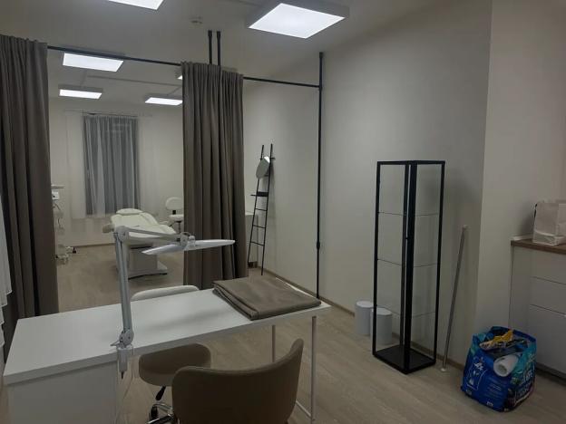 Prodej komerční nemovitosti, Praha - Vokovice, K Červenému vrchu, 47 m2