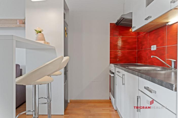 Pronájem bytu 1+kk, Hradec Králové - Třebeš, Ve Stromovce, 41 m2