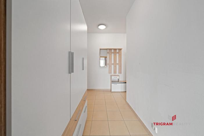 Pronájem bytu 1+kk, Hradec Králové - Třebeš, Ve Stromovce, 41 m2