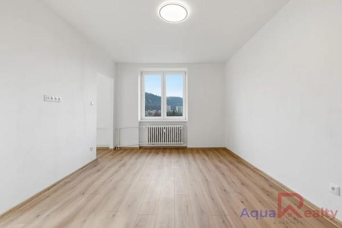 Prodej bytu 2+1, Karlovy Vary, Šmeralova, 51 m2
