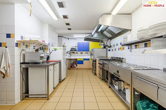 Prodej restaurace, Karlovy Vary, Merklínská, 700 m2