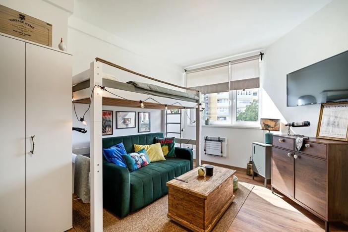 Pronájem bytu 1+kk, Praha - Hloubětín, Kukelská, 20 m2