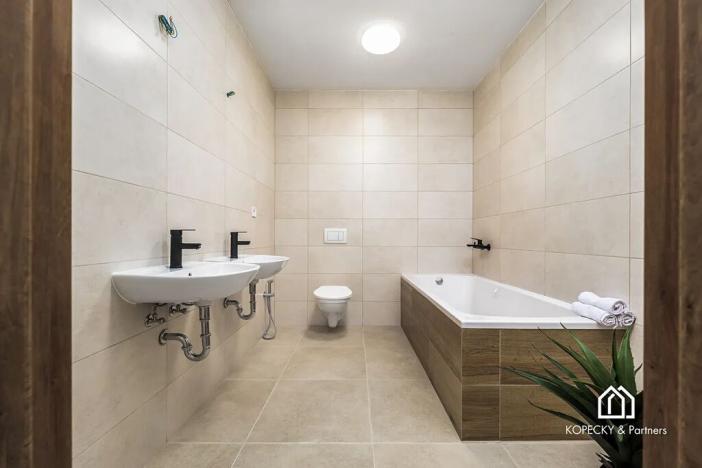 Prodej bytu 5+kk, Praha - Běchovice, Pplk. Nováčka, 139 m2