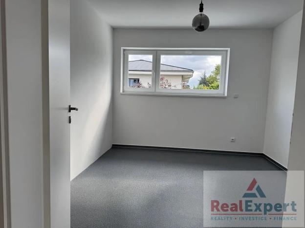 Pronájem rodinného domu, Šestajovice, Křížovnická, 180 m2