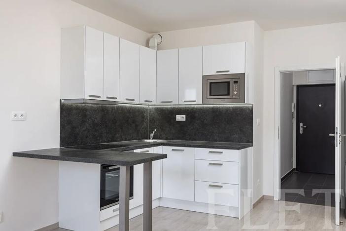 Pronájem bytu 1+kk, Praha - Letňany, Škrábkových, 31 m2