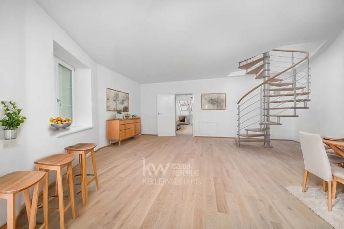 Prodej bytu 5+kk, Praha - Dejvice, Buzulucká, 239 m2